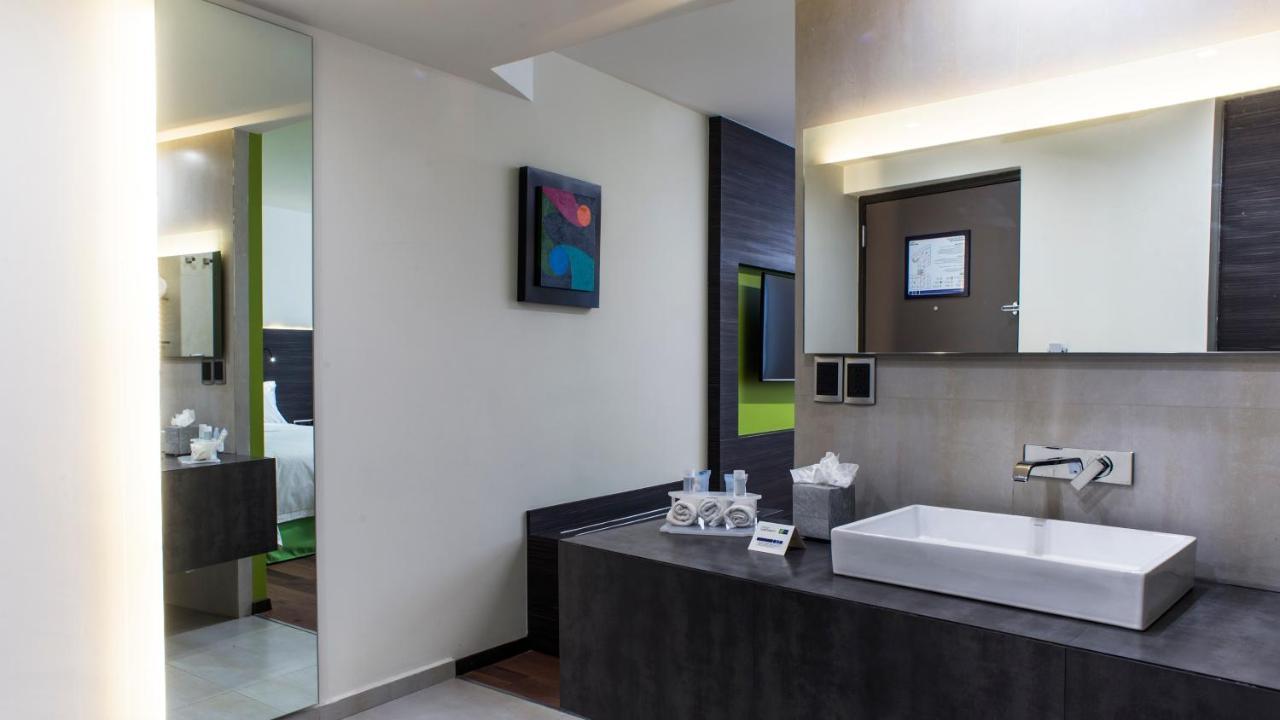 Holiday Inn Express Mexico Aeropuerto By Ihg Exterior photo